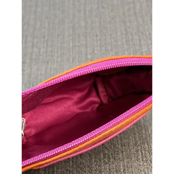 ILI New York Orange and Pink Lips Genuine Leather Cosmetic Coin Bag w/ Key Chain - Picture 6 of 12